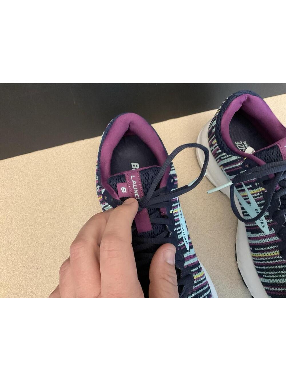 Womens Brooks Launch 6 Multicolored Running Shoes. Size 8B. Great Condition! - Picture 3 of 11